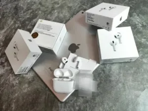 Беспроводные наушники Airpods 4
