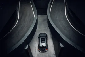 Почему внедорожник BYD Fang Cheng Bao Bao 8 едет на трёх колёсах