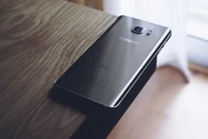 Samsung Display представила прототип 7-дюймового OLED-дисплея без использования металлических масок